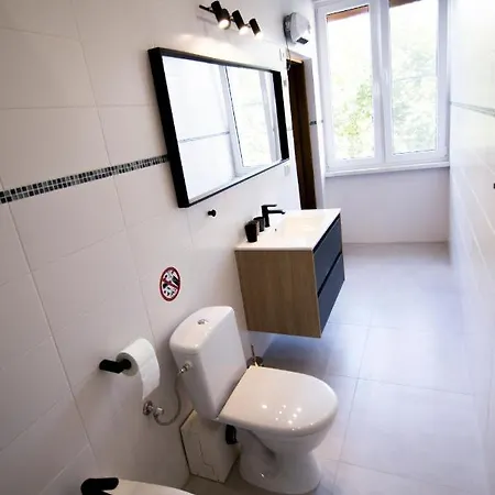 Luxurio- With Private Bathrooms