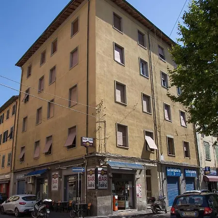 Luxurio- With Private Bathrooms *